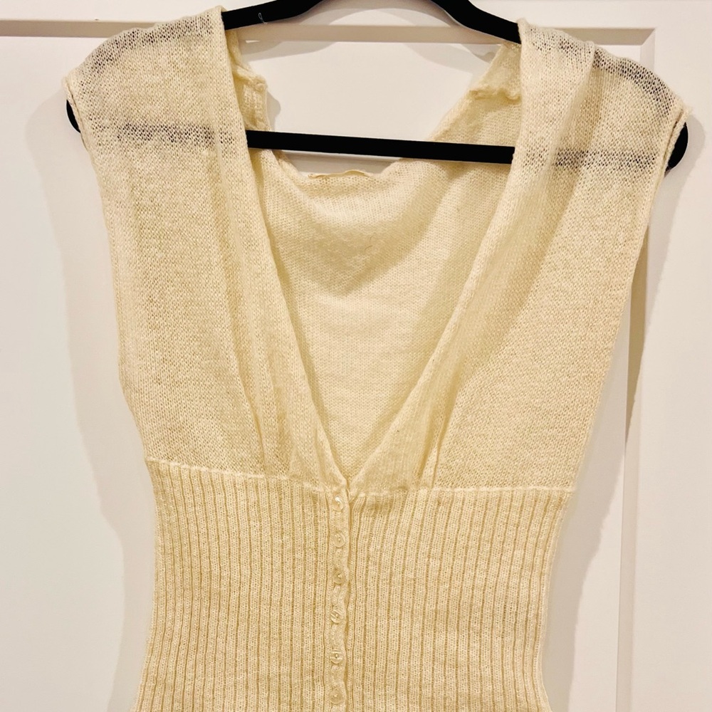 Cream Sleeveless Soft Knit Button Front Top Sheer Shoulder Detail – Small - Picture 3 of 6